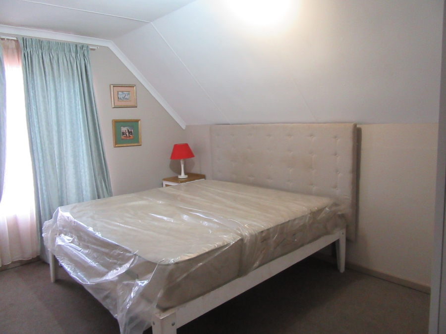 5 Bedroom Property for Sale in Fraaiuitsig Western Cape